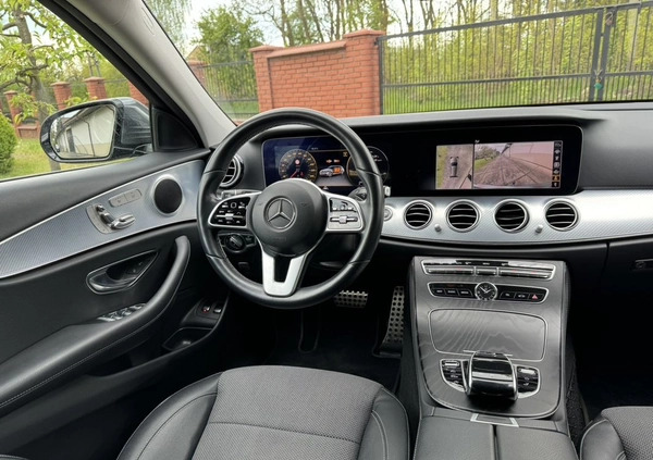 Mercedes-Benz Klasa E cena 149900 przebieg: 76000, rok produkcji 2019 z Łaskarzew małe 667